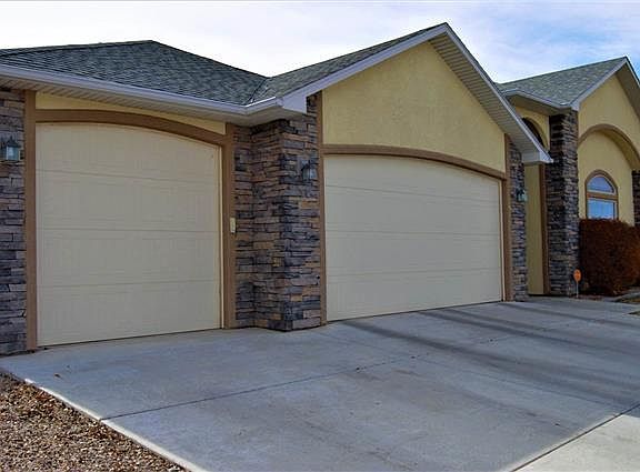 2nd image of 2925 River Bend Ln