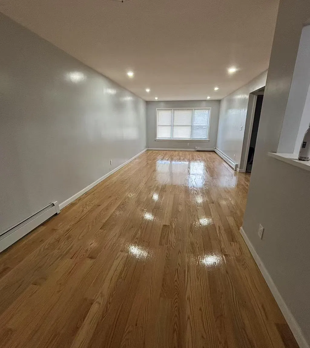 3 bed, 1200 sqft, $3,500 — Photo 1