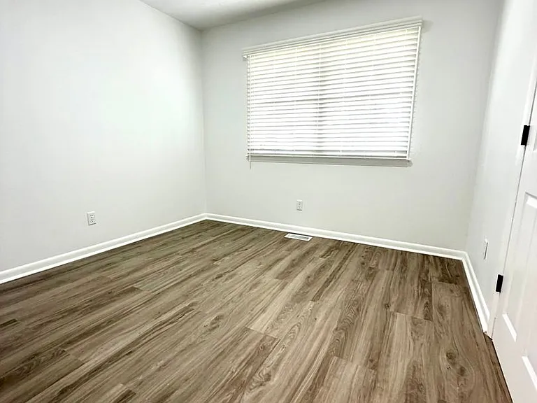 1066 Strickland Bridge Rd — Photo 22