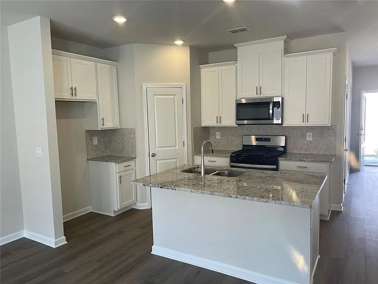 4074 Holland Grove Rd — Photo 4