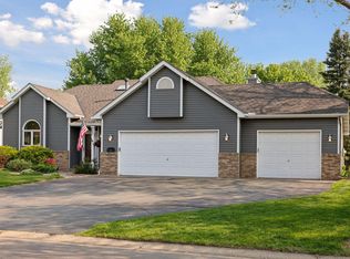 475 Hawthorn Rd, Lino Lakes, MN 55014