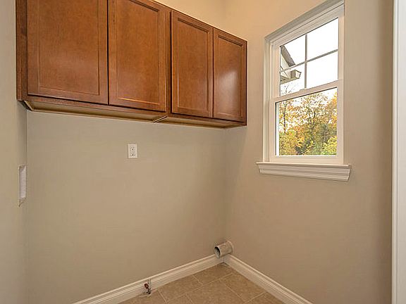 5th image of 5480 Trillium Crossing Ct