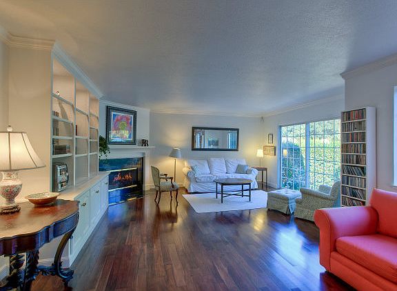 4th image of 357 Roble Ave