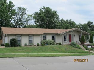 1315 Rusticview Dr, Ballwin, MO 63011