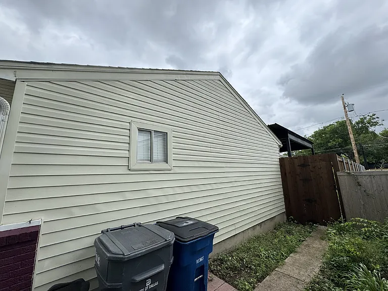 2318 Fenwick Dr — Photo 5