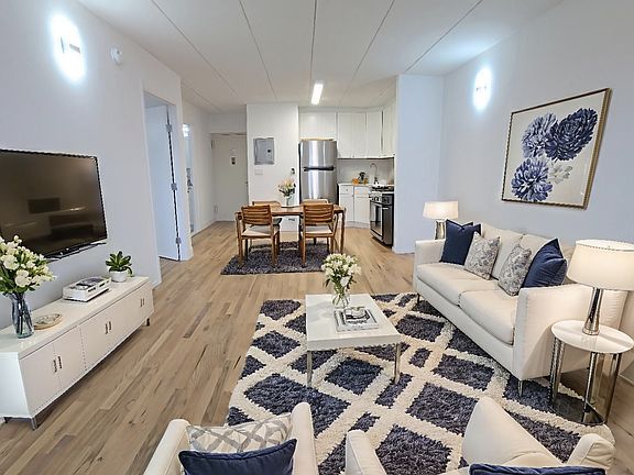 5th image of 143-51 Roosevelt Ave #4H