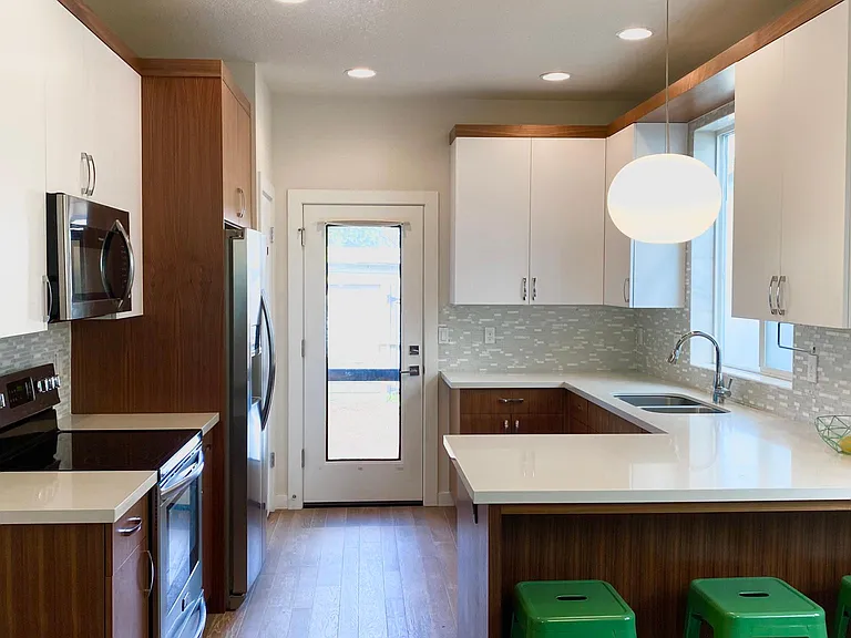 4811 SE 63rd Ave — Photo 3