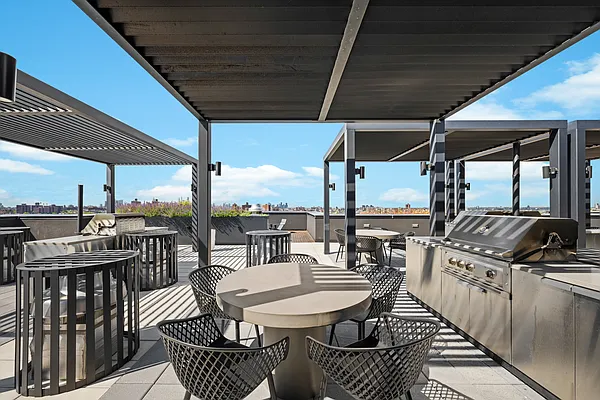 Rented by REAL New York | media 10