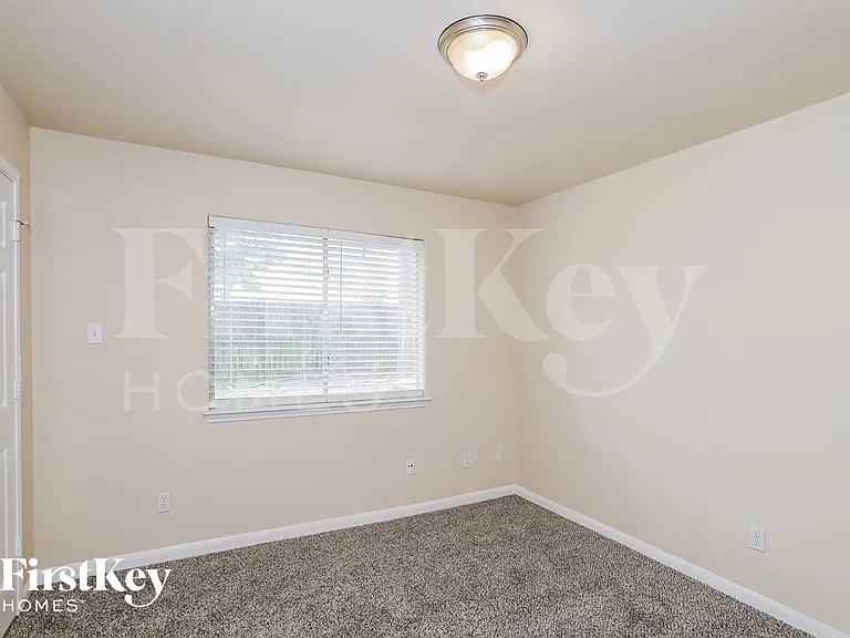 5334 Hazelgrove Dr — Photo 12