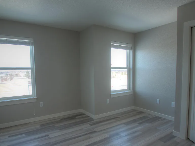 830 Crestmont Way — Photo 8
