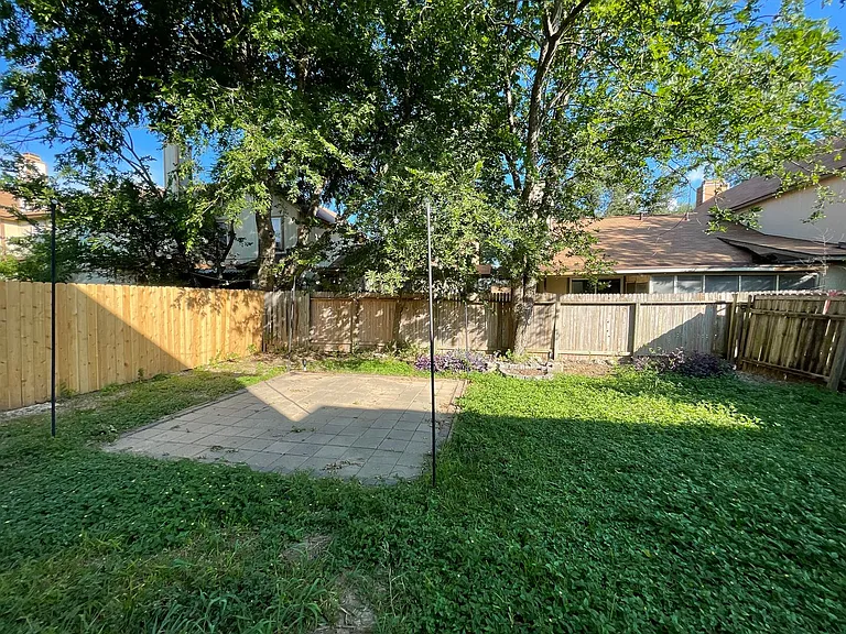 7926 Ruby Mdw — Photo 17