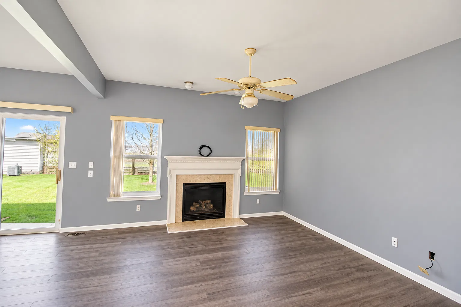 2 bed, 2.5 bath, 1461 sqft, $1,650 — Photo 4