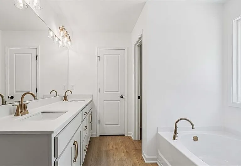 240 Silverleaf Trl — Photo 13