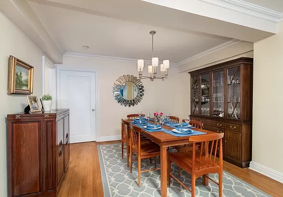 2nd image of 11 E 86th St #2C