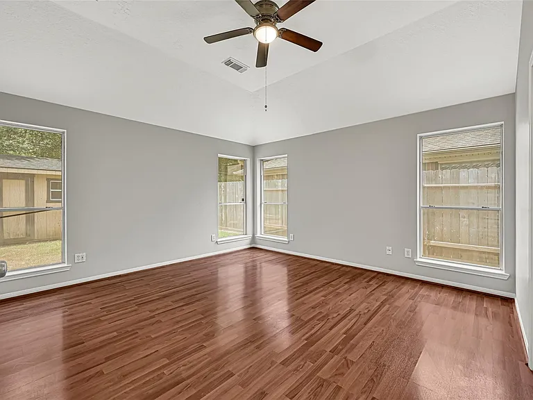 10323 Emerald Pine Dr — Photo 11