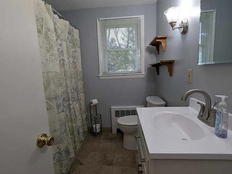611 Amherst Rd — Photo 11