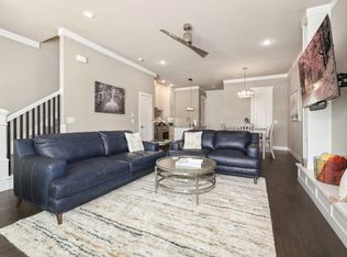 402 SW 5th St #ID1221912P, Bentonville, AR 72712