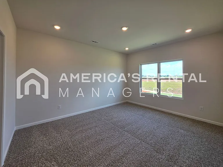 177 Keller Dr — Photo 38
