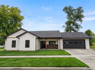 801 Locust St, Tipton, IA 52772