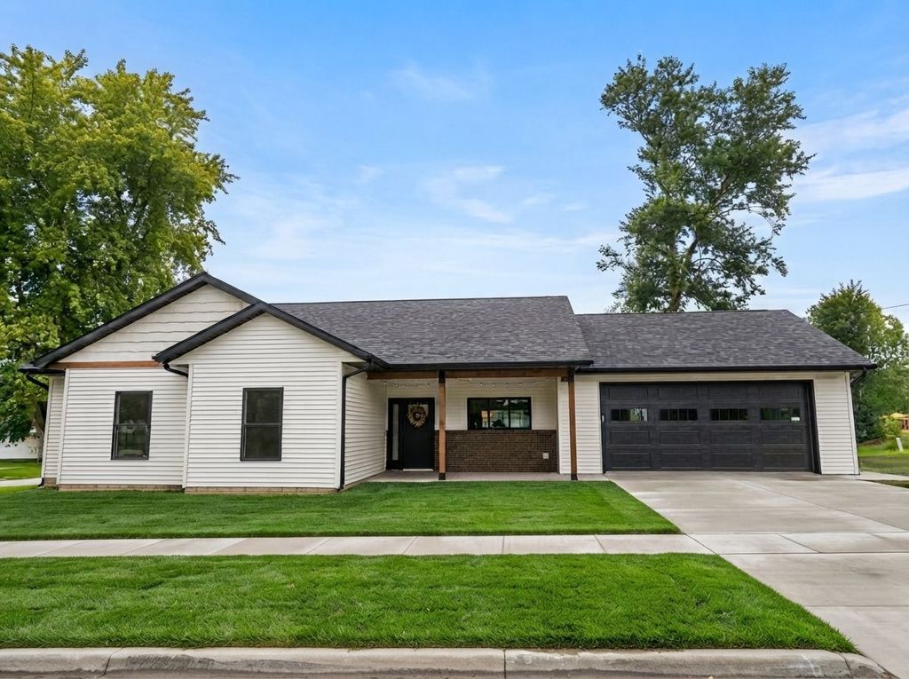 801 Locust St - Property Image