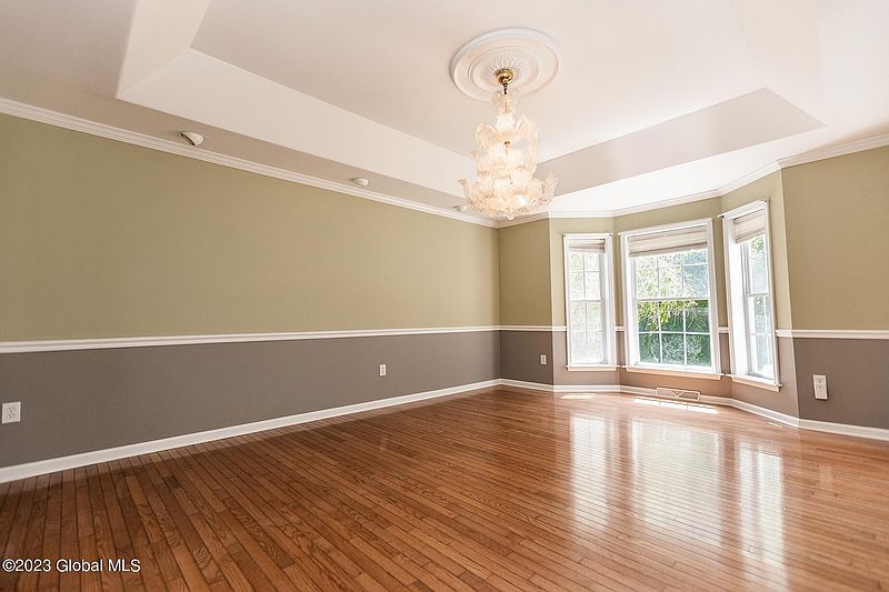 5th image of 147 Hasgate Drive