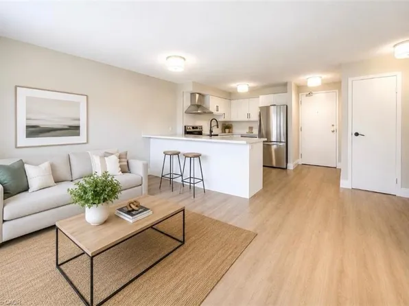 30 Hugo Cres #107, Kitchener, ON N2M 3Z2