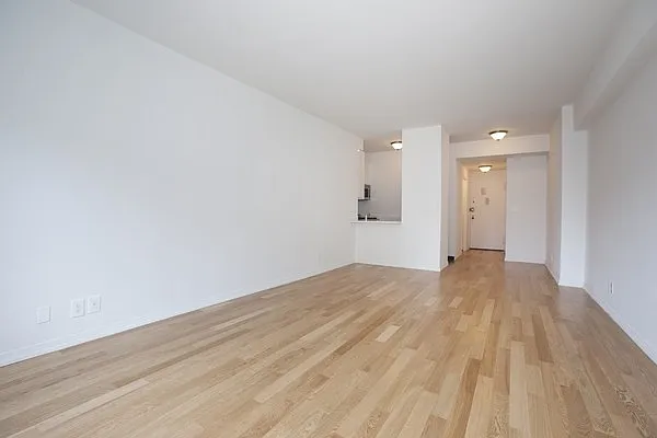 Sold by Nest Seekers International | media 14