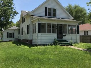 1415 11th St, Charleston, IL 61920