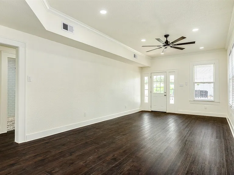 3730 Avenue T — Photo 5