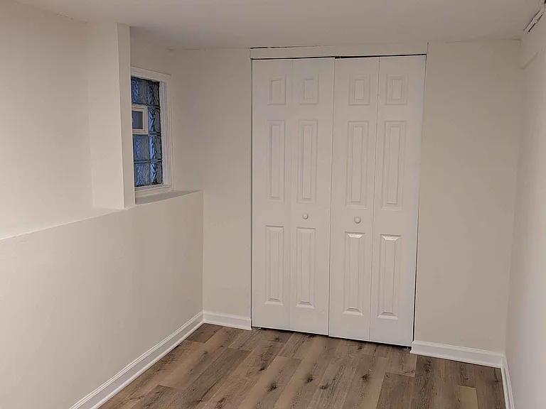 2302 N Hamlin Ave #1 — Photo 9