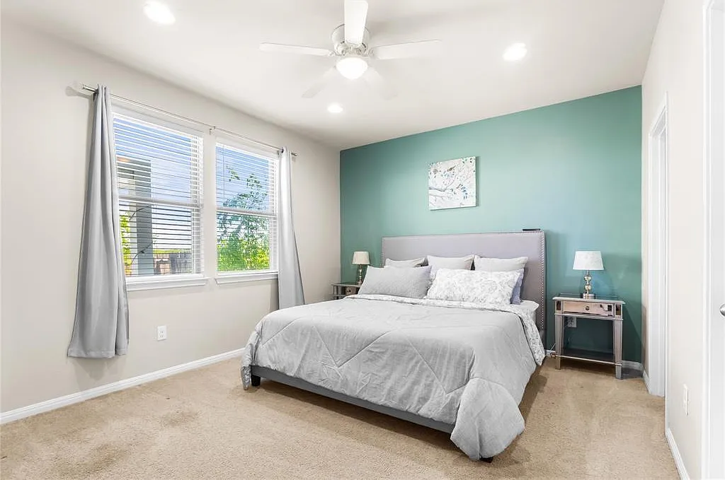 3 bed, 2.0 bath, 1312 sqft, $1,975 — Photo 3
