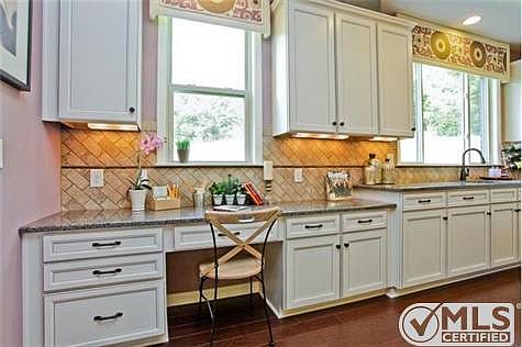 5th image of 1137 Stockwell Dr #190