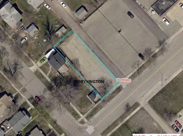 907 6th Ave, Worthington, MN 56187