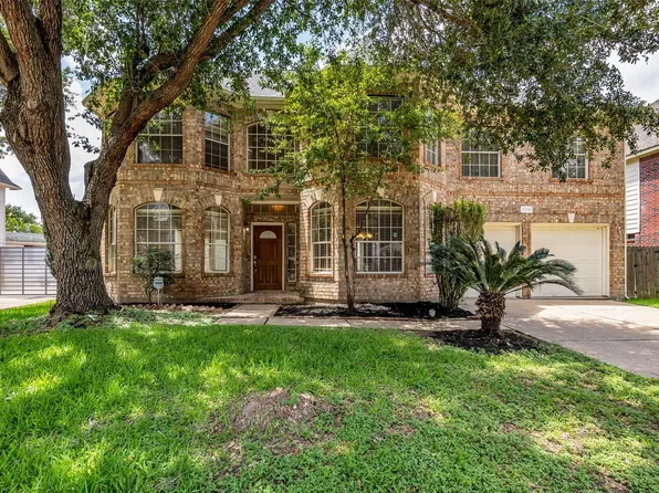 12018 Natural Bridges Ln, Sugar Land, TX 77498