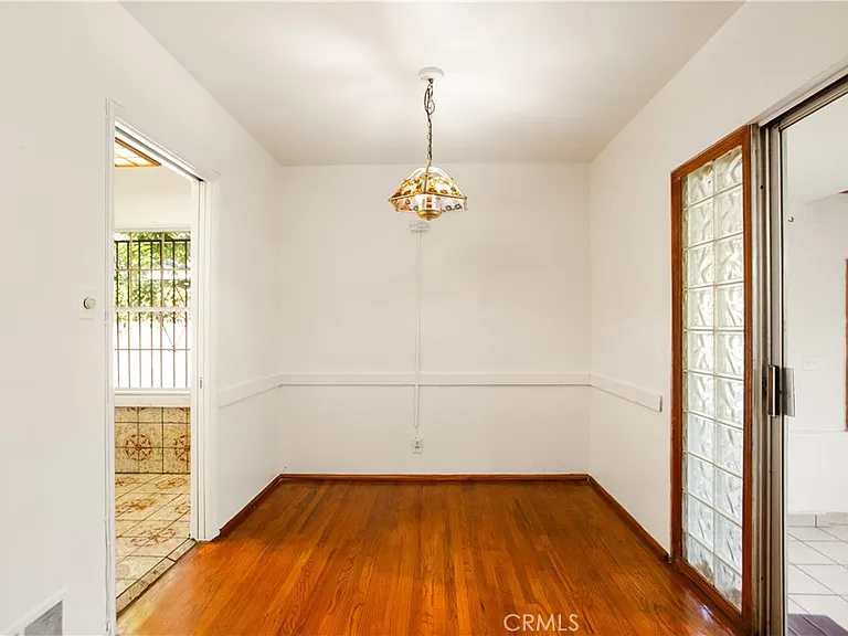 556 N Sunset Ave — Photo 8
