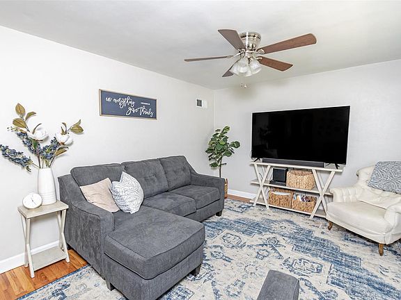 5th image of 7352 Idamor Ln