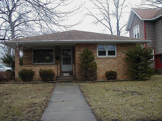 1st image of 301 S Sterling St