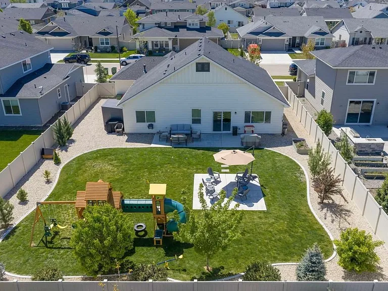 5962 W Milano Dr — Photo 38