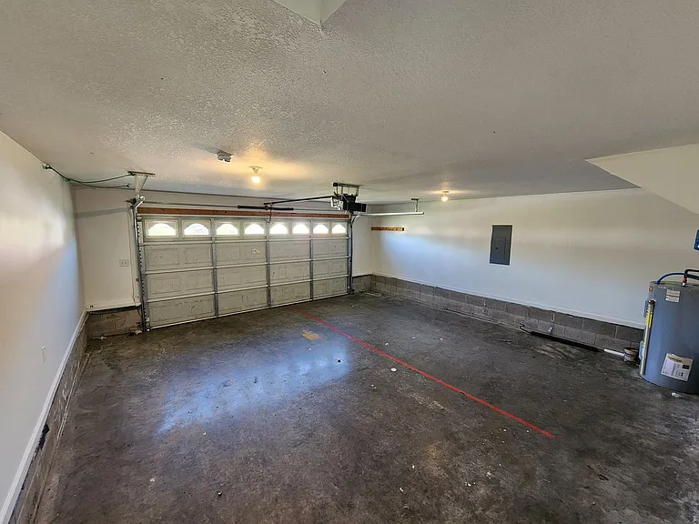 824 Ellie Nat Dr — Photo 47