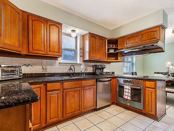 2nd image of 3724 Tolmas Dr