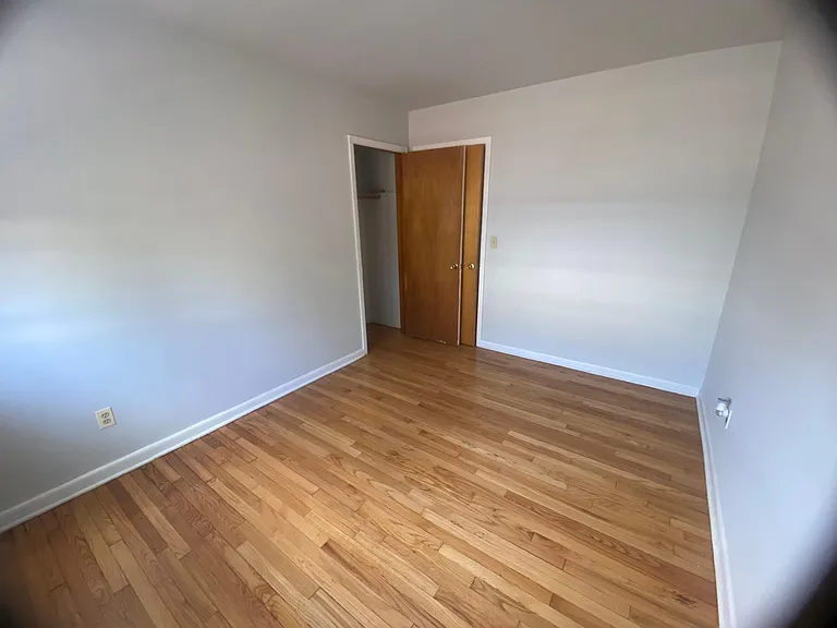 613 Jackson Ave — Photo 7