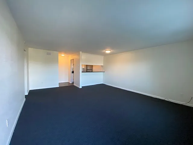 Lake View Terrace — Photo 17