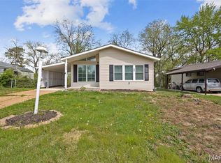 229 Orchard Ave, Ballwin, MO 63021