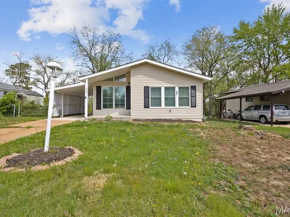 229 Orchard Ave, Ballwin, MO 63021