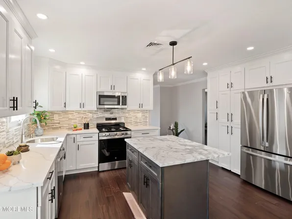 22 Saint Kitts Drive, Toms River, NJ 08757