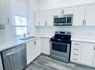 87 Victoria Ave N #1, Hamilton, ON L8L5E3