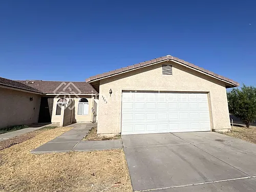5703 N 67th Dr Photo 1