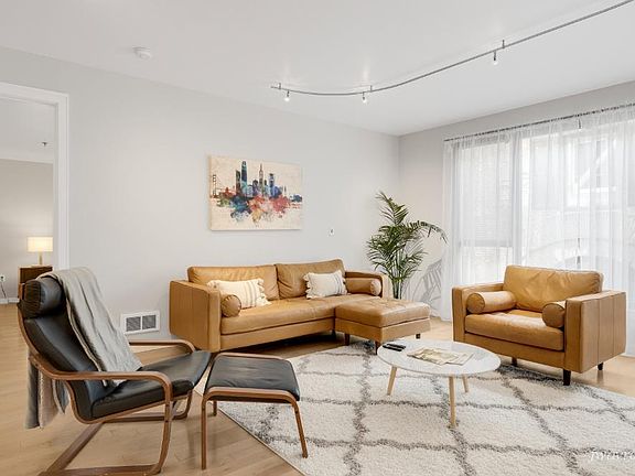 2nd image of 219 Brannan St Unit 1G