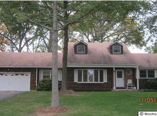 21 Broadmoor Dr, Lincroft, NJ