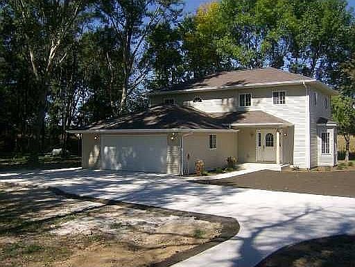 1st image of 54425 Bell St